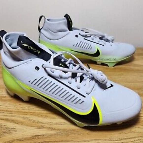 Nike Vapor Edge Pro 360 Football Cleats - Picture 2 of 6